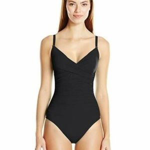 Calvin Klein Women's Solid Twist OnePiece Swimsuit
